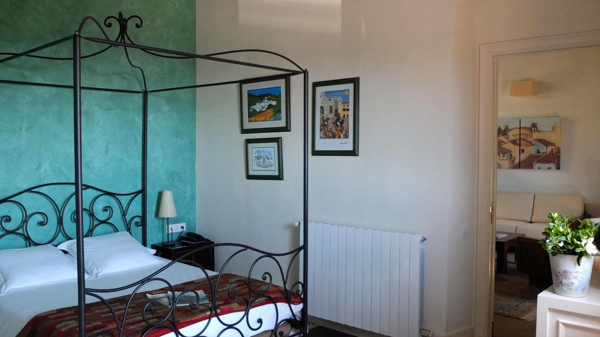Mas De Baix Hotell Cabrils Exteriör bild